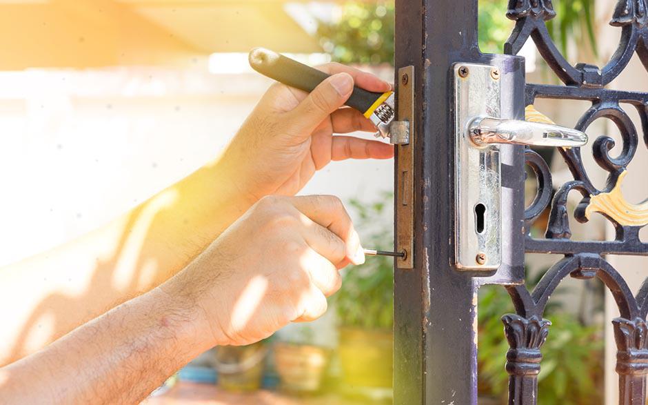 ouverture de porte claquée serrurier Mallemort