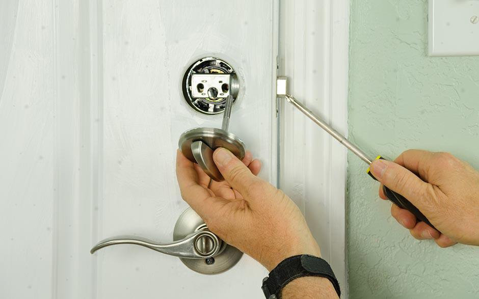 ouverture de porte claquée serrurier Mallemort